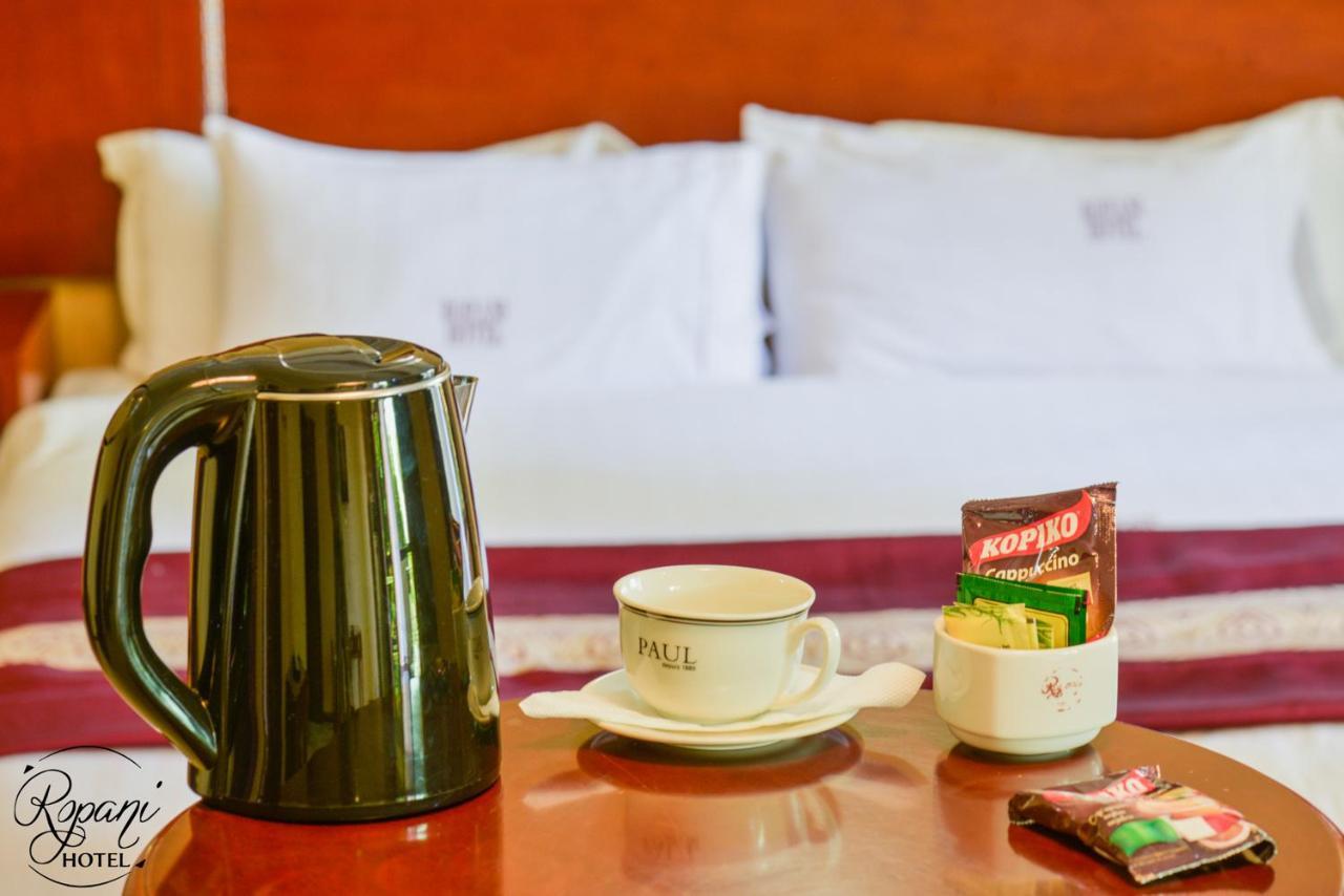 Ropani Hotel Kitende Eksteriør bilde